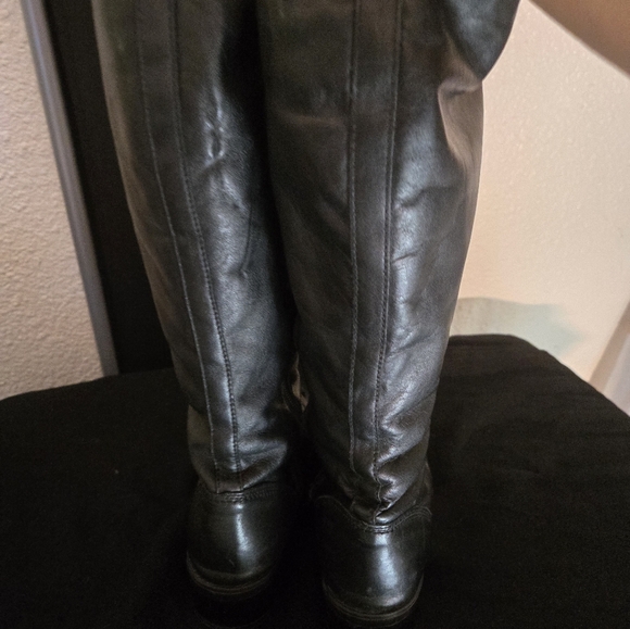 Aldo Boots. Black - Picture 5 of 5